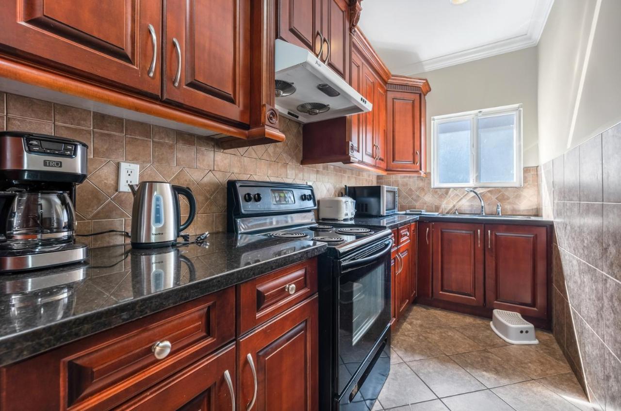 Share Home 1Bd Suite In Coquitlam Exterior foto